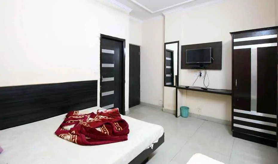 Hotel Maharaja Continental Paharganj 2*, Delhi (National Capital Territory of India)